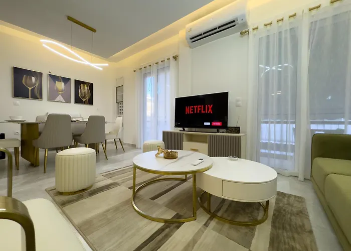 Beyond Hospitality-Modern 3 Bedroom Apt