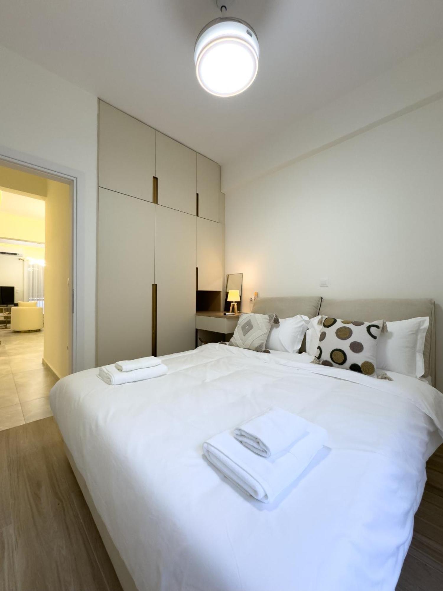 Apartment Beyond Hospitality-modern 3 Bedroom Athen