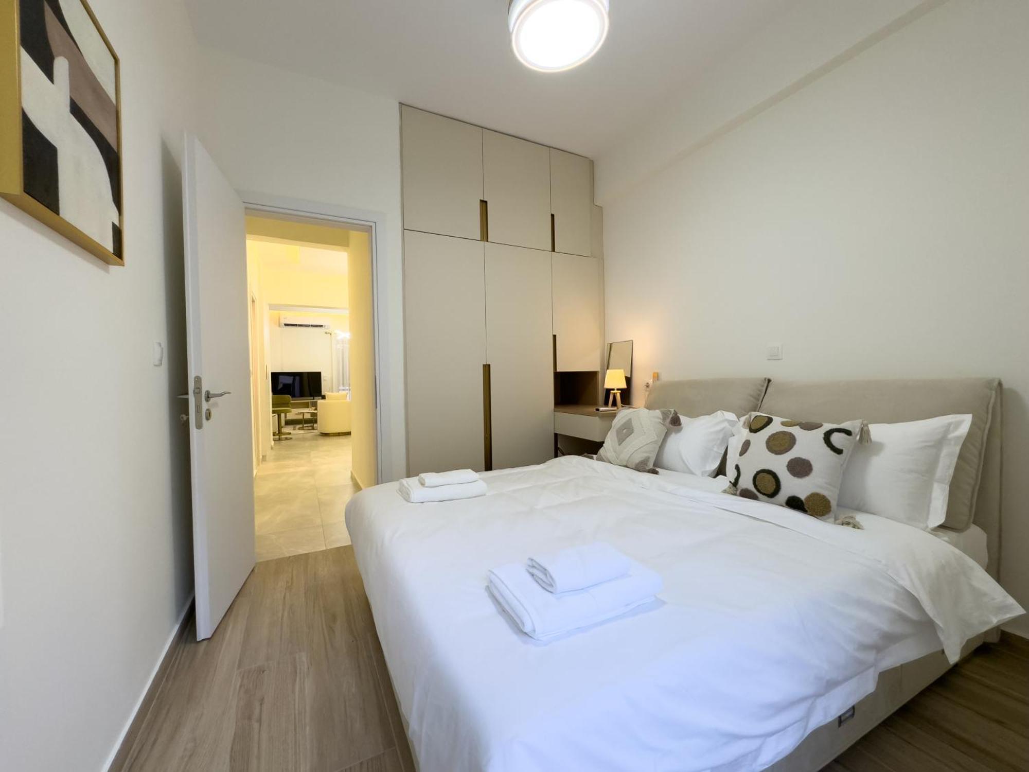 Beyond Hospitality-modern 3 Bedroom *