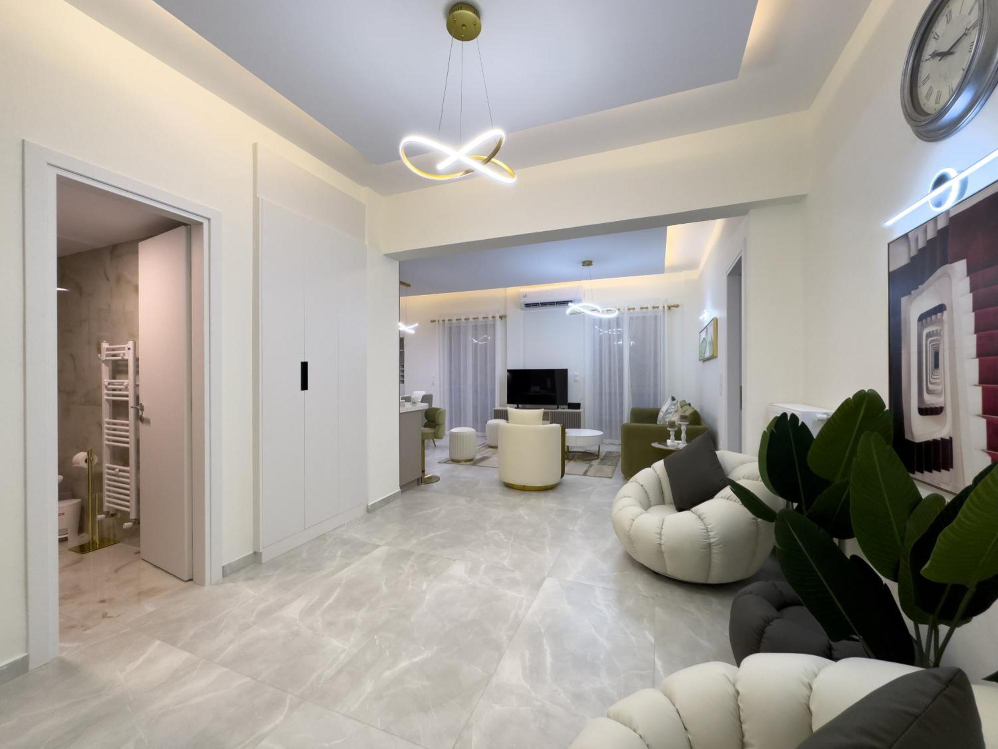 Beyond Hospitality-modern 3 Bedroom Apartment *