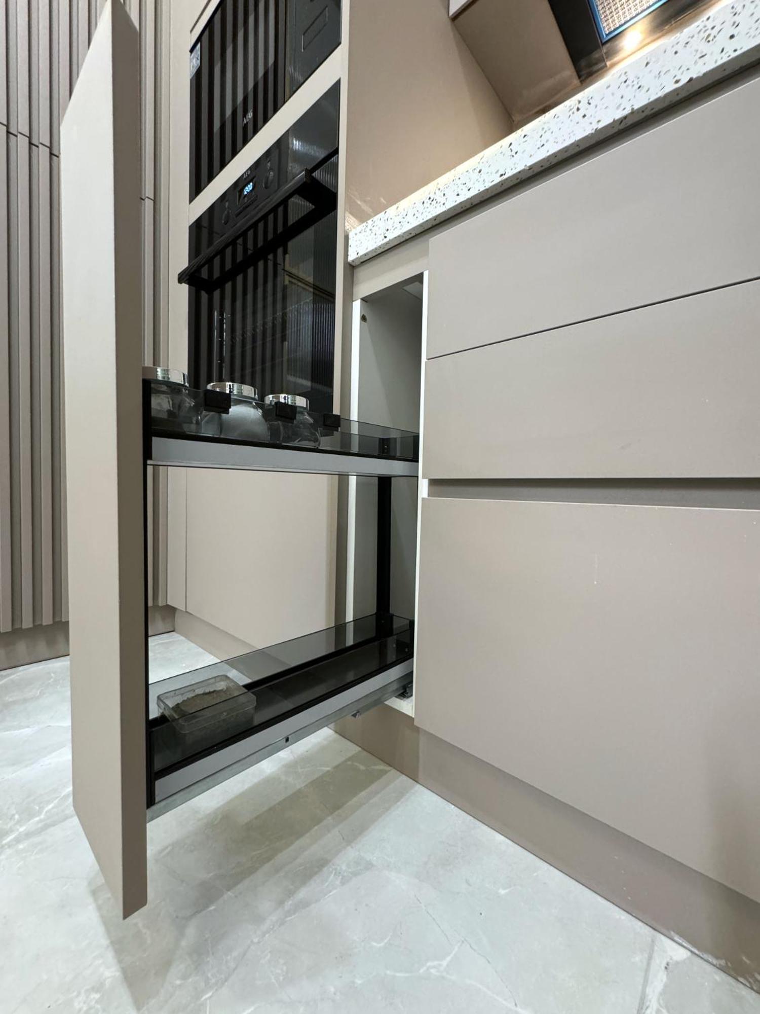 Beyond Hospitality-modern 3 Bedroom *